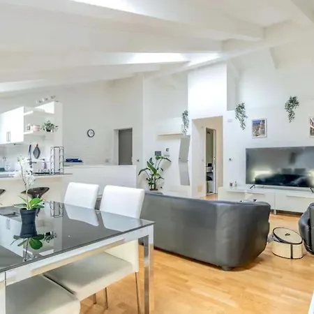 Penthouse Piazza San Giacomo Apartmán Udine