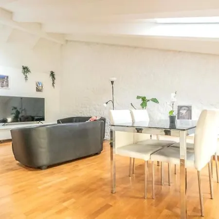 Penthouse Piazza San Giacomo Apartmán